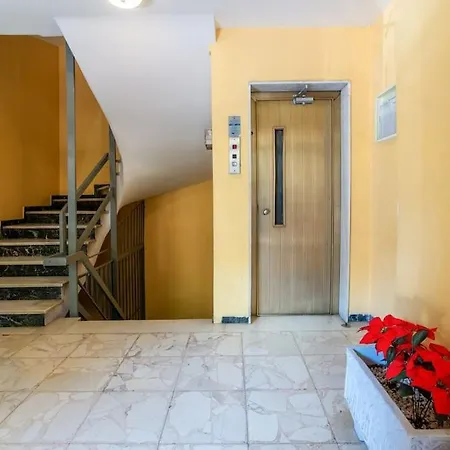 Charming With An Athenian Feel In Psyri Apartment