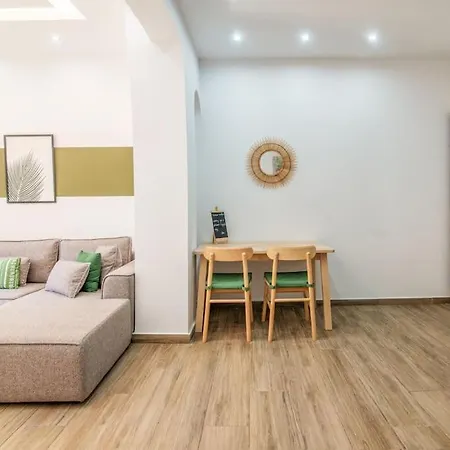 Charming With An Athenian Feel In Psyri Apartment Athens