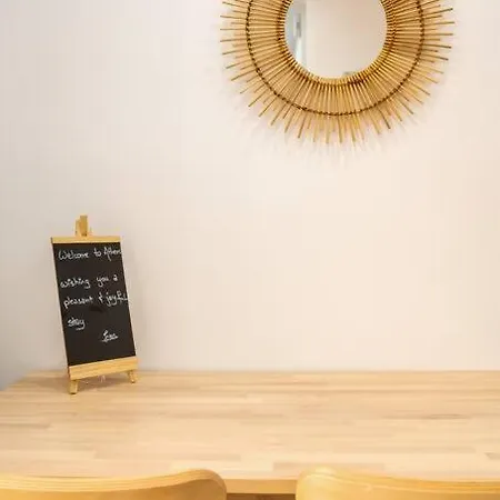 Apartment Charming With An Athenian Feel In Psyri Athens